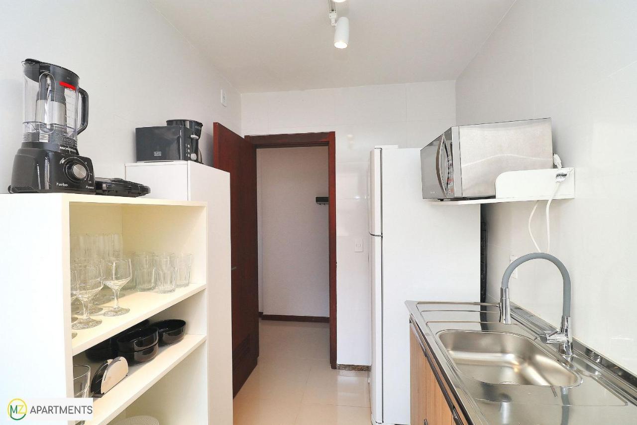 Apartamento Incrível Sala E Com Varanda E Vista O Mar De Ipanema *
