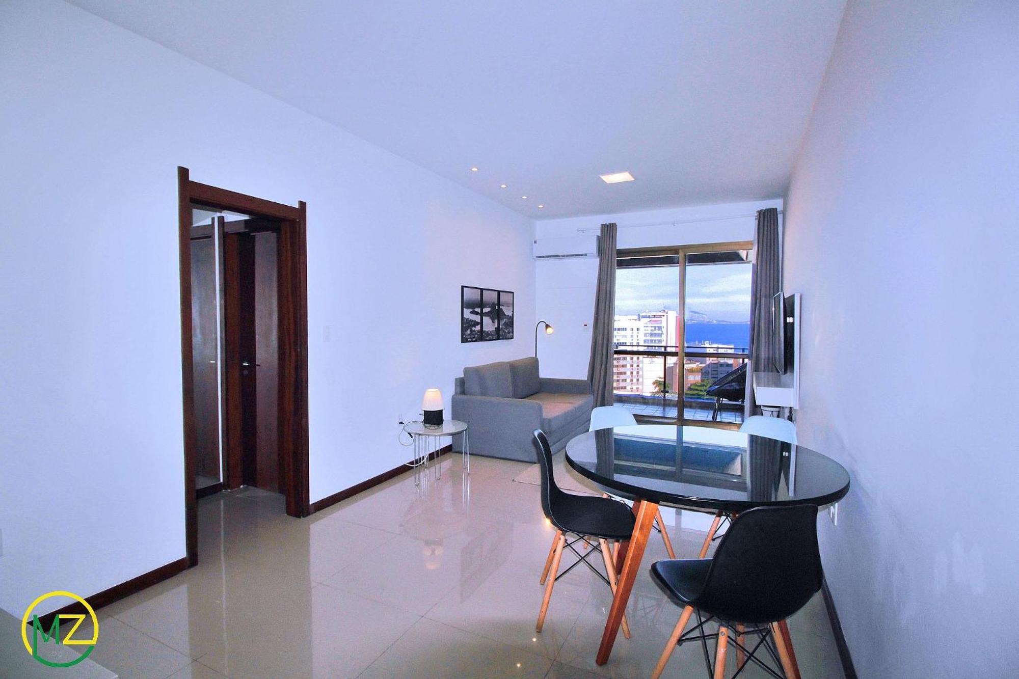 Incrível Sala E Com Varanda E Vista O Mar De Ipanema *